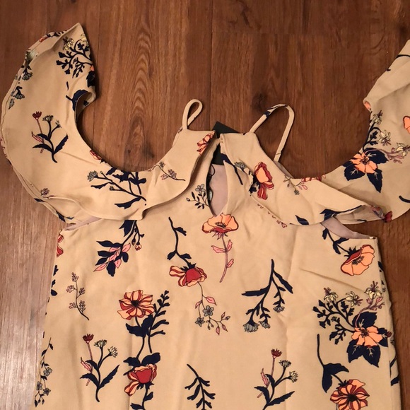19 Cooper Taupe Floral Off Shoulder Dress - Picture 7 of 7